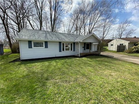 527 Willow Park Rd, Elyria, OH 44035 photo 1
