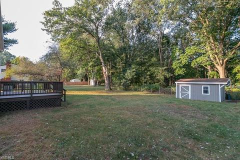 5656 Frederick Dr, Mentor, OH 44060 photo 2