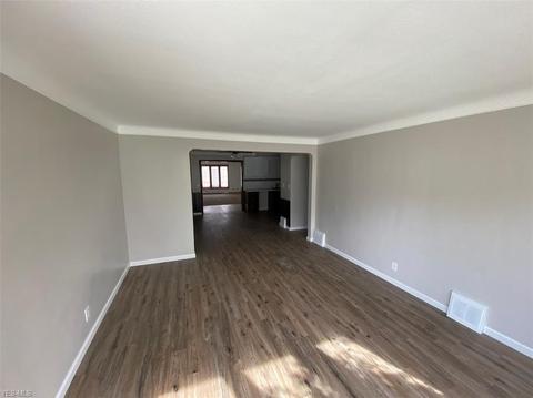 1027 Learidge Rd, Lyndhurst, OH 44124 photo 16