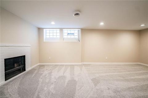 375 E 266th St, Euclid, OH 44132 photo 12