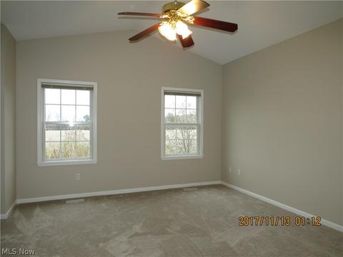 137 Arrow Ct, Elyria, OH 44035 photo 16