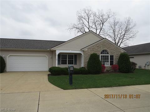 137 Arrow Ct, Elyria, OH 44035 photo 2