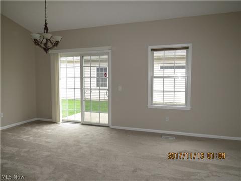 137 Arrow Ct, Elyria, OH 44035 photo 6