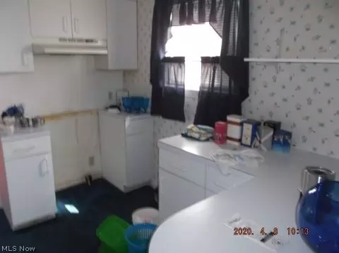 812 Jonathan Ave, Akron, OH 44306 photo 9