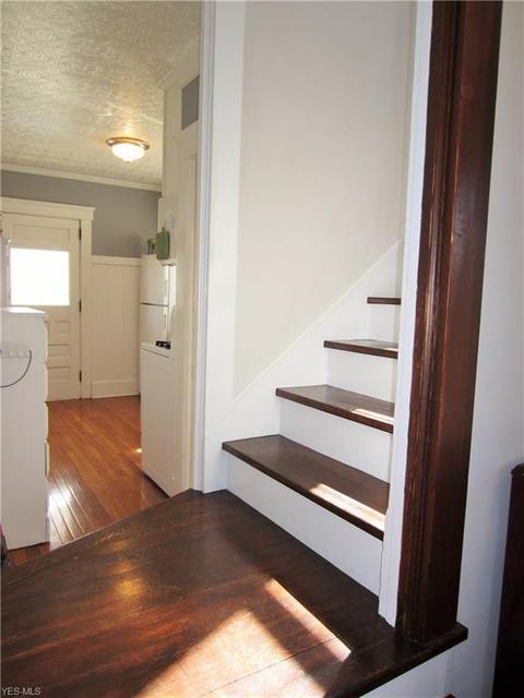 215 Cornell Ave, Elyria, OH 44035 photo 5