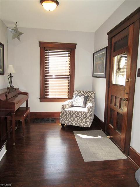 215 Cornell Ave, Elyria, OH 44035 photo 4