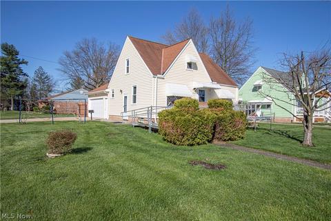 653 Longfellow Dr, Berea, OH 44017 photo 30