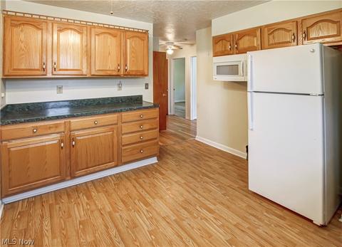 653 Longfellow Dr, Berea, OH 44017 photo 7