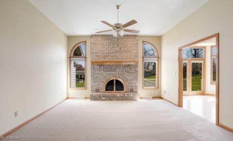 313 Deer Creek Dr, Struthers, OH 44471 photo 12