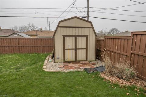 1125 Maple Dr, Parma, OH 44134 photo 34