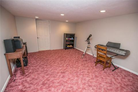 1125 Maple Dr, Parma, OH 44134 photo 24