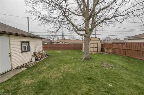 1125 Maple Dr, Parma, OH 44134 photo 33