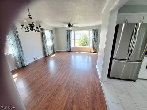 522 Allen Ave, Ashtabula, OH 44004 photo 9