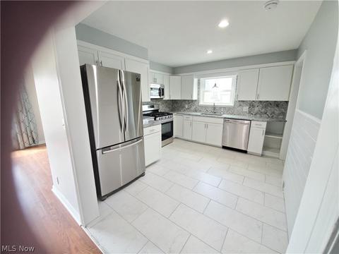 522 Allen Ave, Ashtabula, OH 44004 photo 14