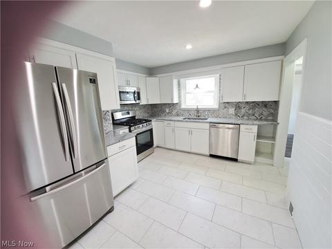 522 Allen Ave, Ashtabula, OH 44004 photo 12