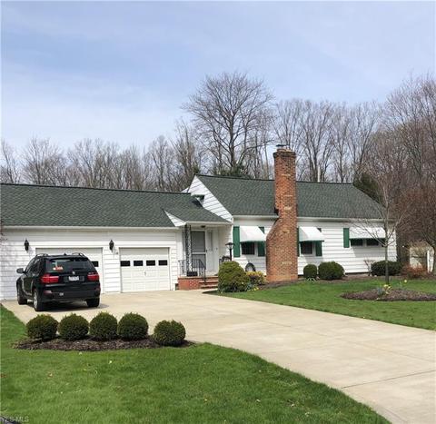 34235 Maple Dr, Solon, OH 44139 photo 1