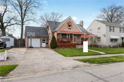 212 Beebe Ave, Elyria, OH 44035 photo 6