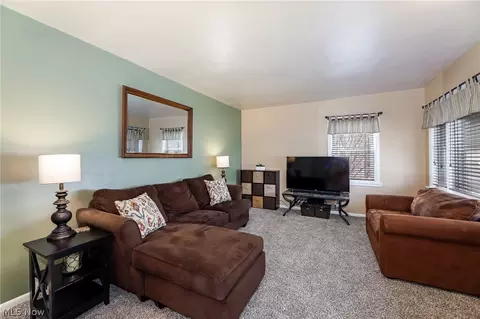 212 Beebe Ave, Elyria, OH 44035 photo 7