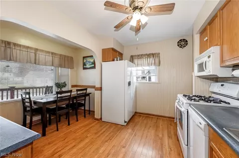 212 Beebe Ave, Elyria, OH 44035 photo 11