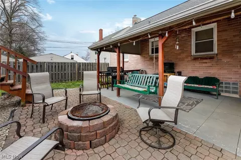 212 Beebe Ave, Elyria, OH 44035 photo 3