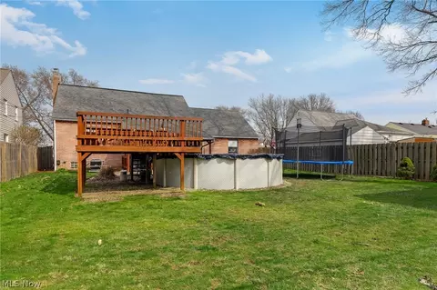 212 Beebe Ave, Elyria, OH 44035 photo 2