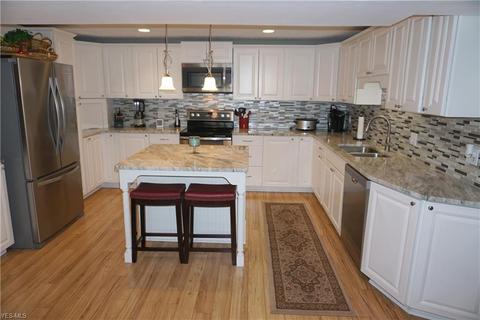 496 E Mohawk Dr, Malvern, OH 44644 photo 9