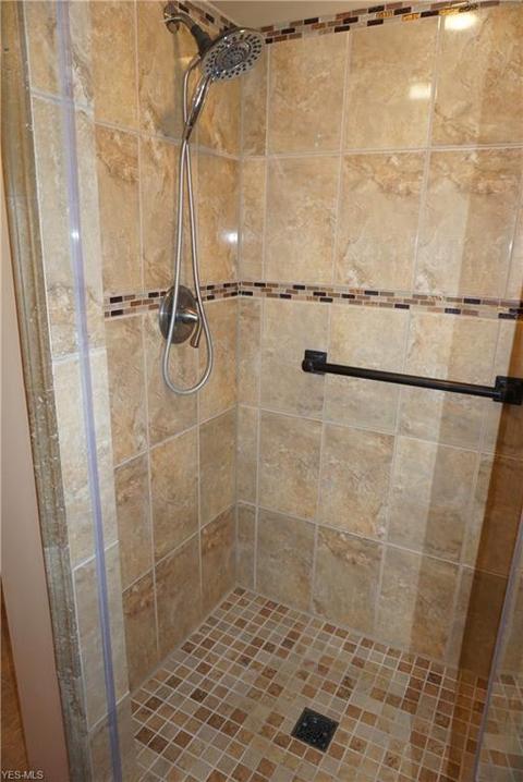 496 E Mohawk Dr, Malvern, OH 44644 photo 24