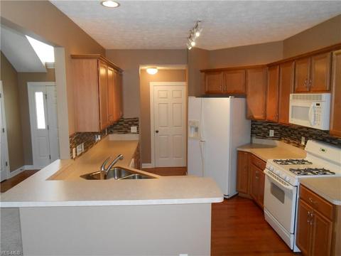 615 Rundle St, Lagrange, OH 44050 photo 7