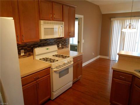 615 Rundle St, Lagrange, OH 44050 photo 9