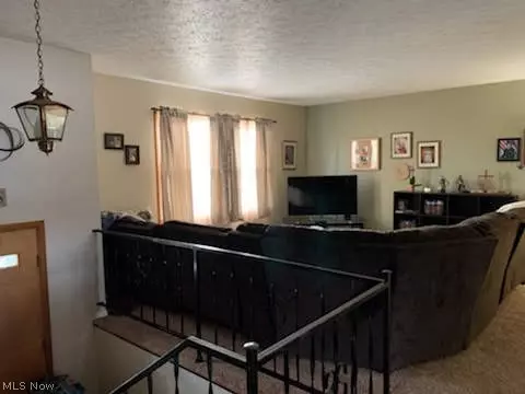 4401 Diane Dr, Ashtabula, OH 44004 photo 3