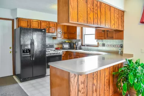 3452 Dunmore Ave NW, Canton, OH 44708 photo 4
