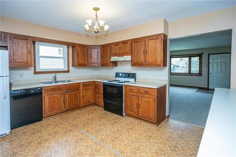 131 Summit St, Wadsworth, OH 44281 photo 7