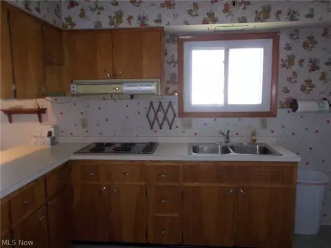 2511 Highland Cir, Ashtabula, OH 44004 photo 8