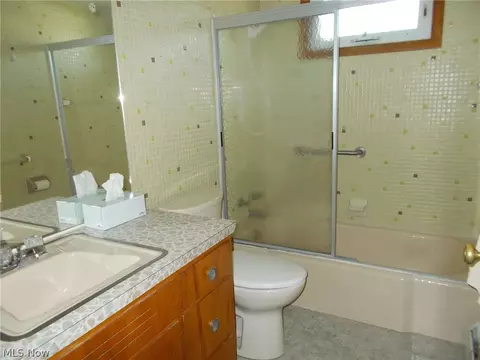 2511 Highland Cir, Ashtabula, OH 44004 photo 12