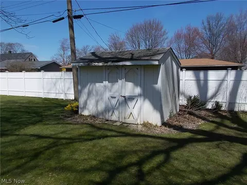 2511 Highland Cir, Ashtabula, OH 44004 photo 22