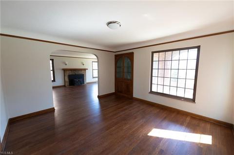 1714 Brookview Blvd, Parma, OH 44134 photo 9
