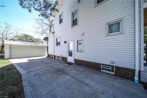 151 E 238th St, Euclid, OH 44123 photo 6