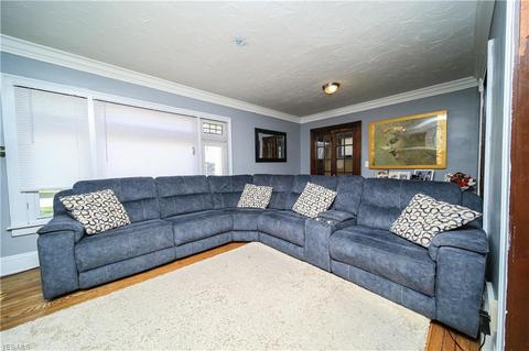 151 E 238th St, Euclid, OH 44123 photo 7
