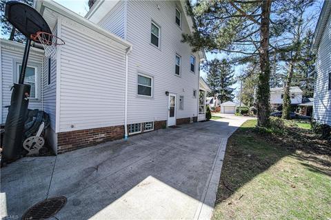 151 E 238th St, Euclid, OH 44123 photo 5