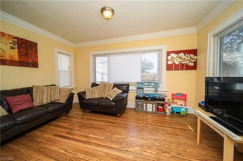 151 E 238th St, Euclid, OH 44123 photo 11