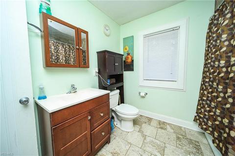 151 E 238th St, Euclid, OH 44123 photo 29