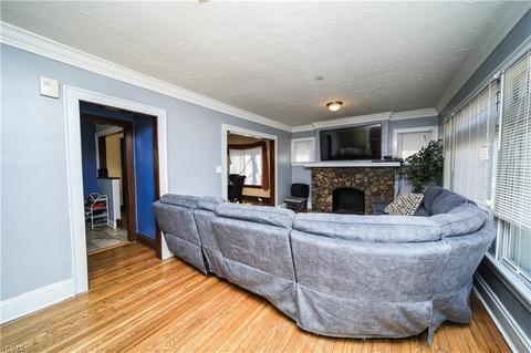 151 E 238th St, Euclid, OH 44123 photo 8