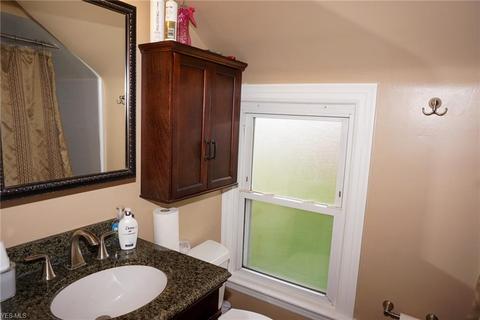 745 E 254 St, Euclid, OH 44132 photo 18