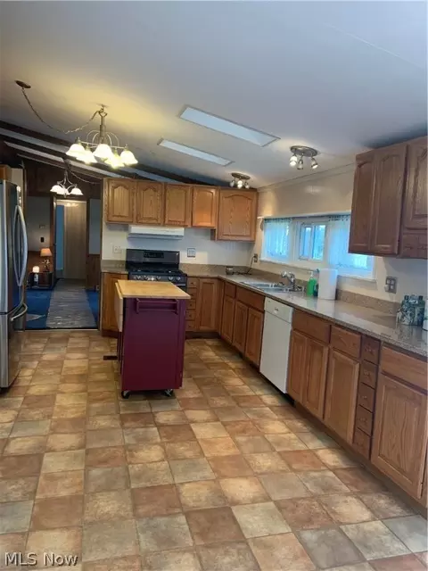 8775 State Route 303, Windham, OH 44288 photo 7