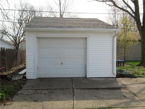 464 Walnut Dr, Berea, OH 44017 photo 19