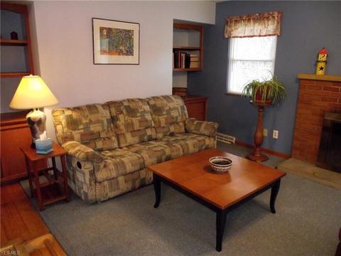 5535 Hauserman Rd, Parma, OH 44130 photo 3