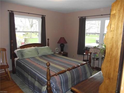 5535 Hauserman Rd, Parma, OH 44130 photo 8