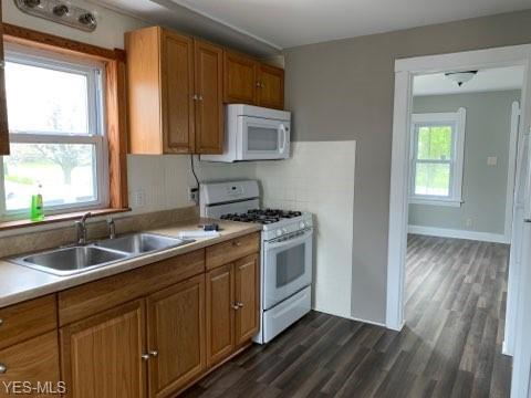 1761 E 29th St, Lorain, OH 44055 photo 2