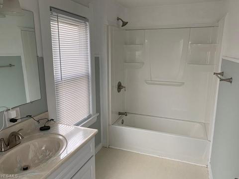 1761 E 29th St, Lorain, OH 44055 photo 7