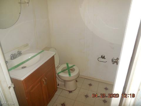 784 Work Dr, Akron, OH 44320 photo 10
